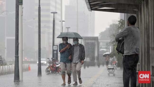 List of Indonesian Regions Forecasted for Moderate to Heavy Rain During Vesak Holiday